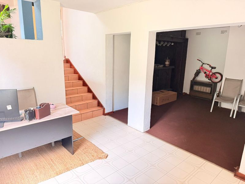 Spacious 3 Bedroom Family Home With large Pet friendly Garden - Photo 8