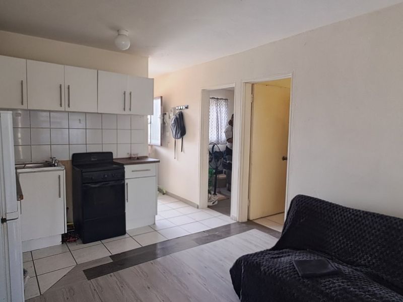 Cozy two bed flat in Buffalo Flats, Egoli - Photo 9