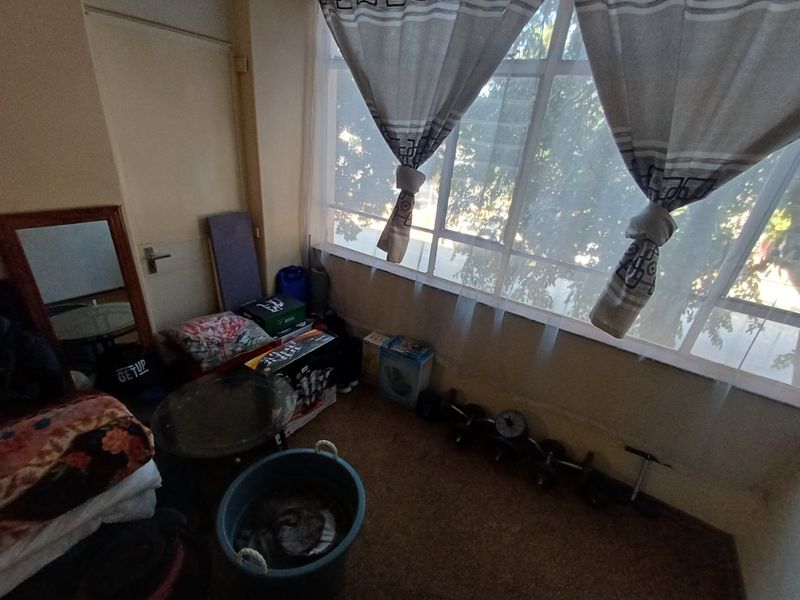2 Bedroom Flat for sale in Klerksdorp CBD - Photo 9