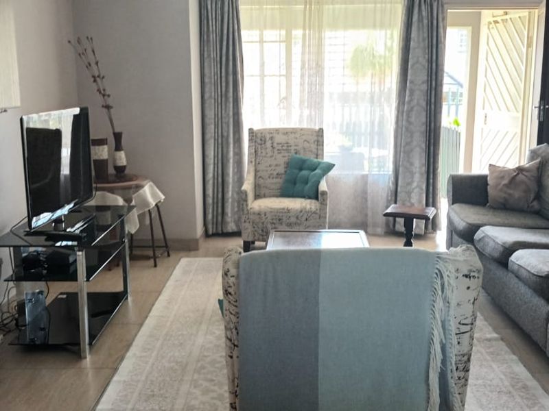 Glen Marais groundfloor Beauty! - Photo 9