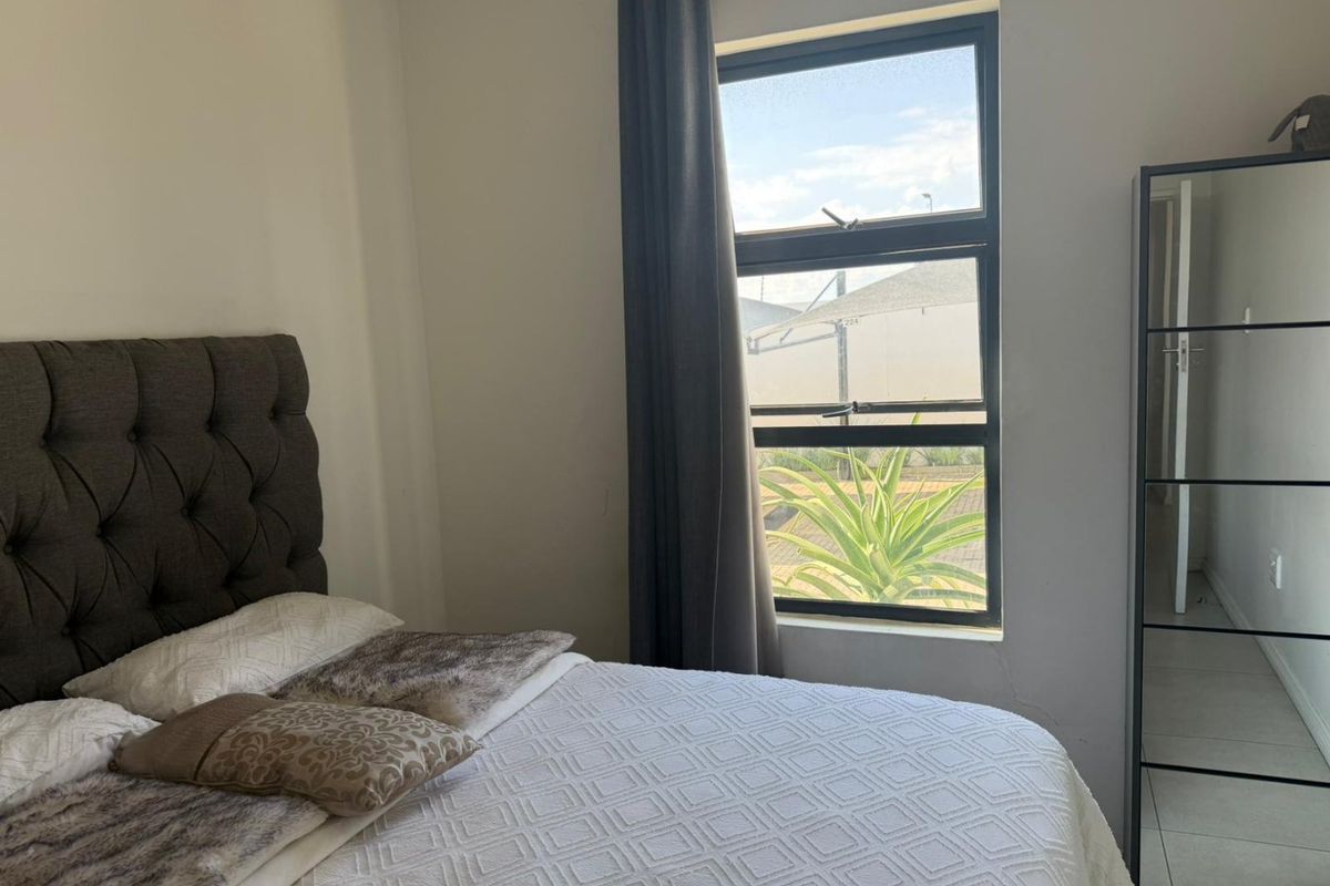 2 Bed Apartment in Halfway Gardens for Rent - Photo 2