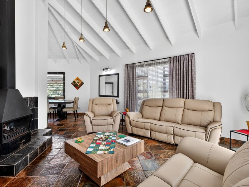 Spacious Multi-Level Townhouse Designed for Living and Entertaining - Photo 10