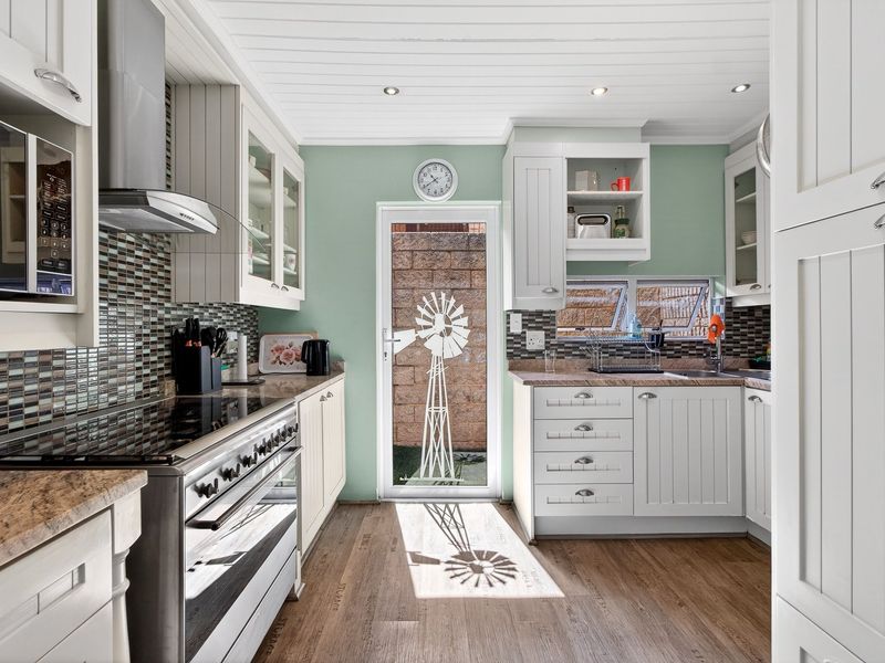 Spacious Multi-Level Townhouse Designed for Living and Entertaining - Photo 5