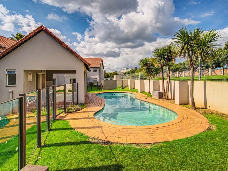 Chic Edenvale Townhouse with Secure Living - Photo 3