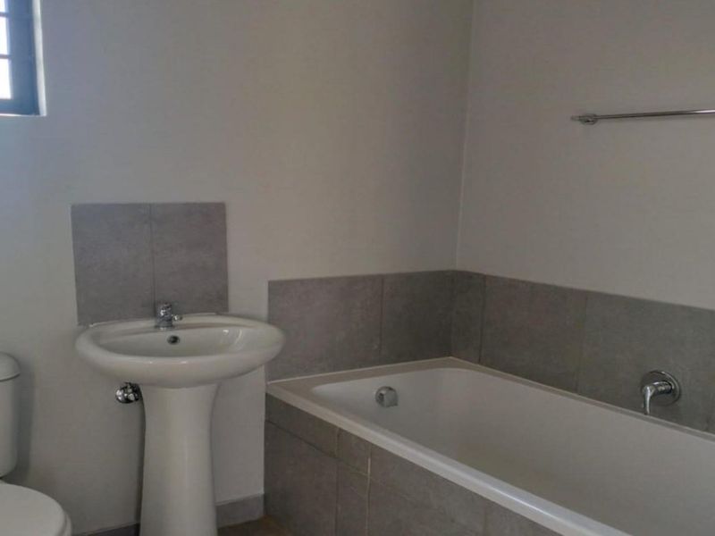 Two bedroom for sale at protea glen - Photo 8