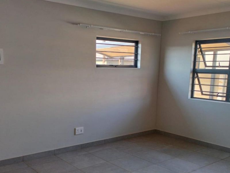 Two bedroom for sale at protea glen - Photo 7