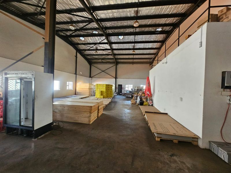 A Lovely Warehouse for sale in Sunderland Ridge  - Photo 2