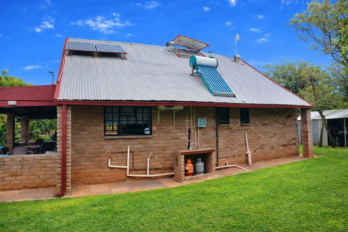 Lifestyle farm for sale - Photo 2
