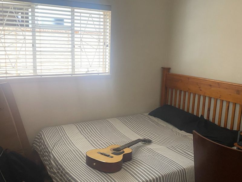 Move-in ready home with manageable garden - Photo 10