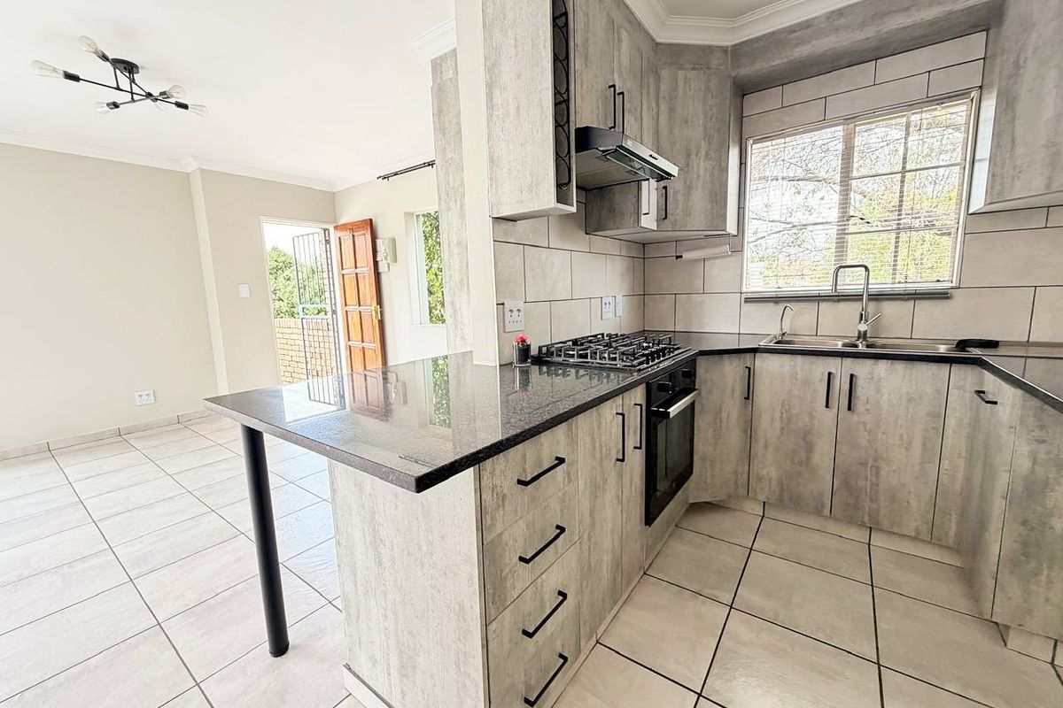 Modern Apartment with Solar Power ! - Photo 4