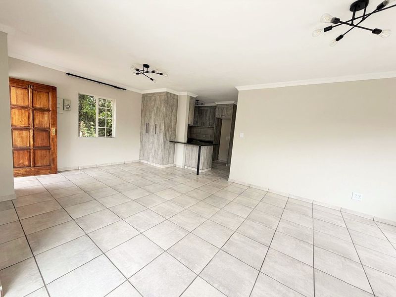 Modern Apartment with Solar Power ! - Photo 3