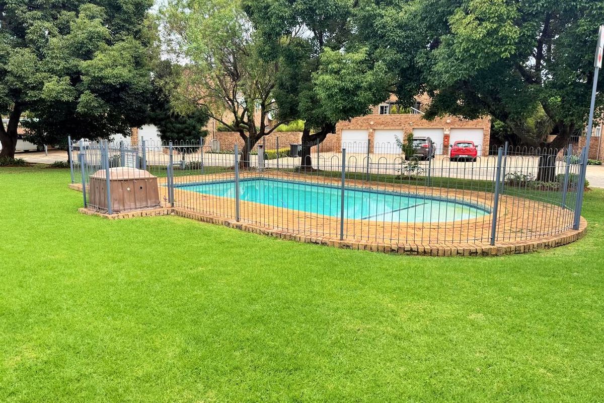 Modern Apartment with Solar Power ! - Photo 3