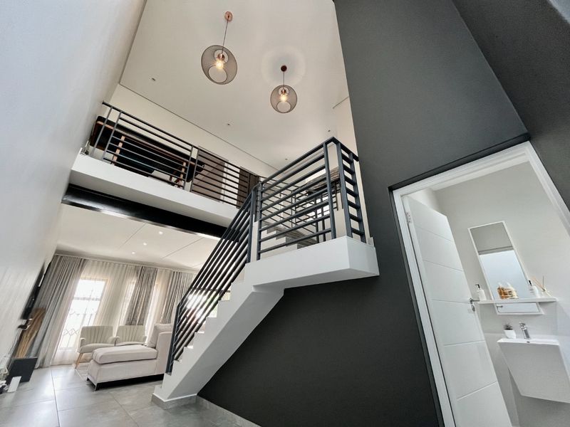 3 Bedroom 2.5 Bathroom House for Sale - Photo 9