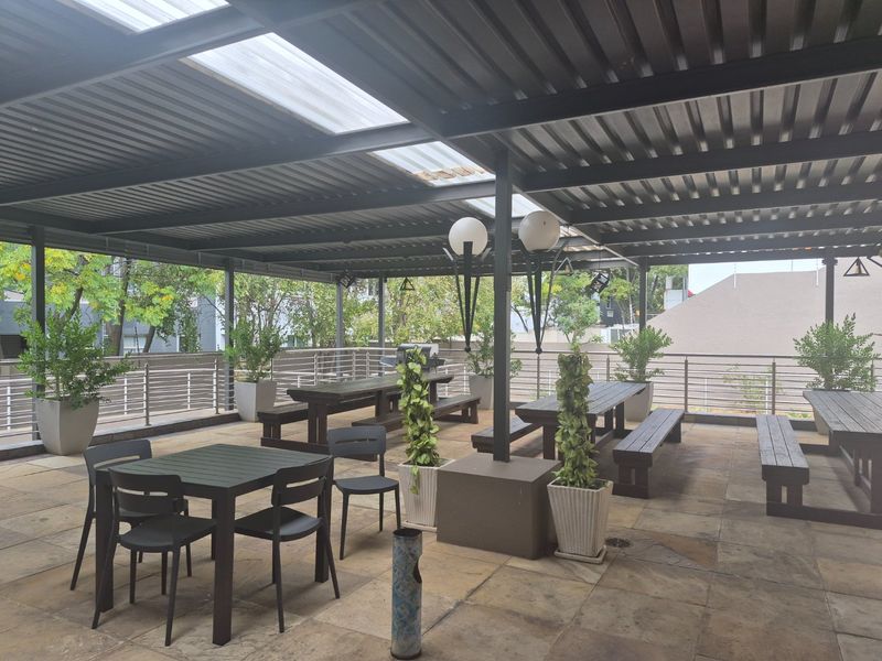 Premium Bryanston Office: AAA-Grade, Fully Fitted Entire Floor with Balcony & Backup Power - Photo 2