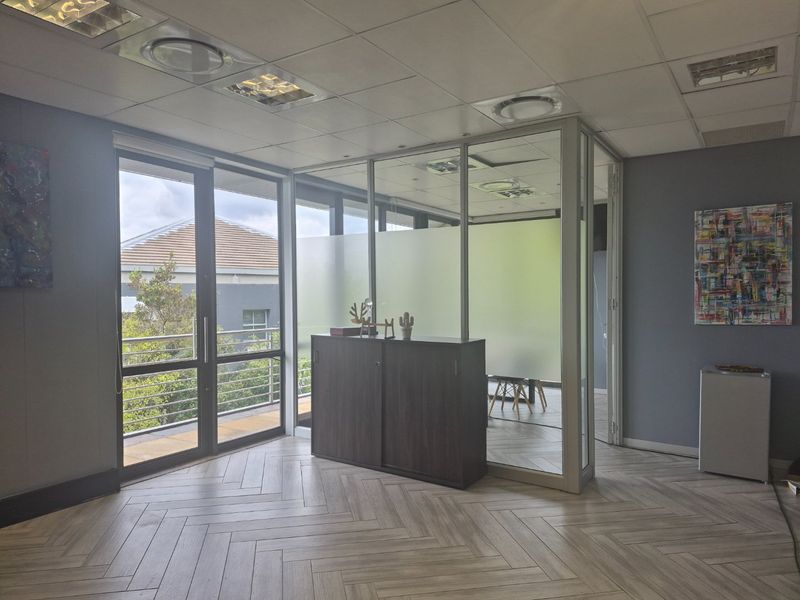 Premium Bryanston Office: AAA-Grade, Fully Fitted Entire Floor with Balcony & Backup Power - Photo 7