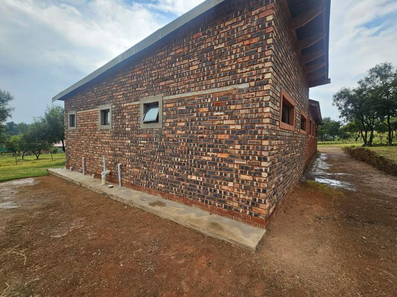 A Lovely 4 bedroom 2.5 bathroom house for rent on a plot in Laezonia  - Photo 8