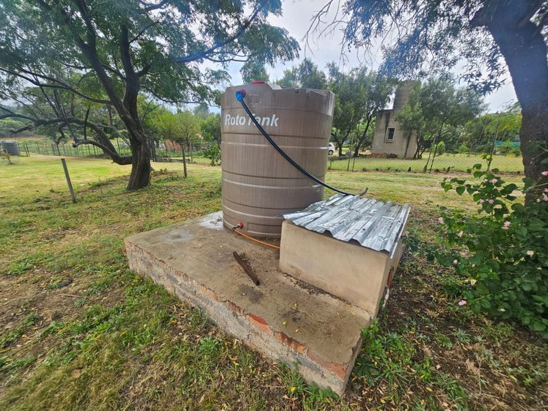 A Lovely 4 bedroom 2.5 bathroom house for rent on a plot in Laezonia  - Photo 6