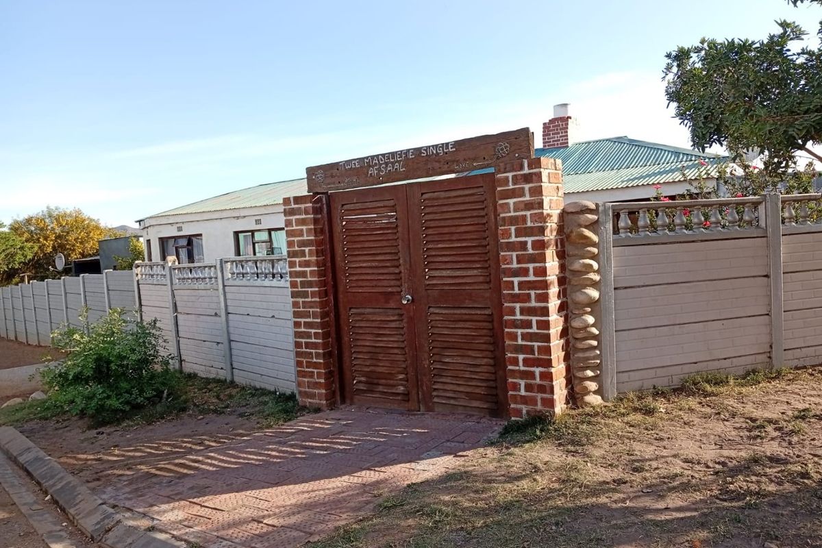 3 Bedroom House For Sale In Ashton - Photo 2