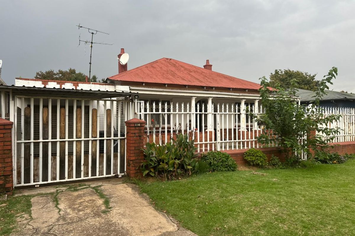 3 Bedroom House - Photo 3