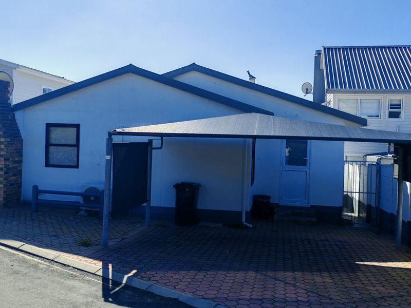 Rare Find: Prime Opportunity in popular Hartenbos Central - Photo 2