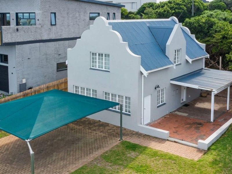A Sanctuary by the Sea – Timeless Coastal Living in Brenton-on-Sea - Photo 2