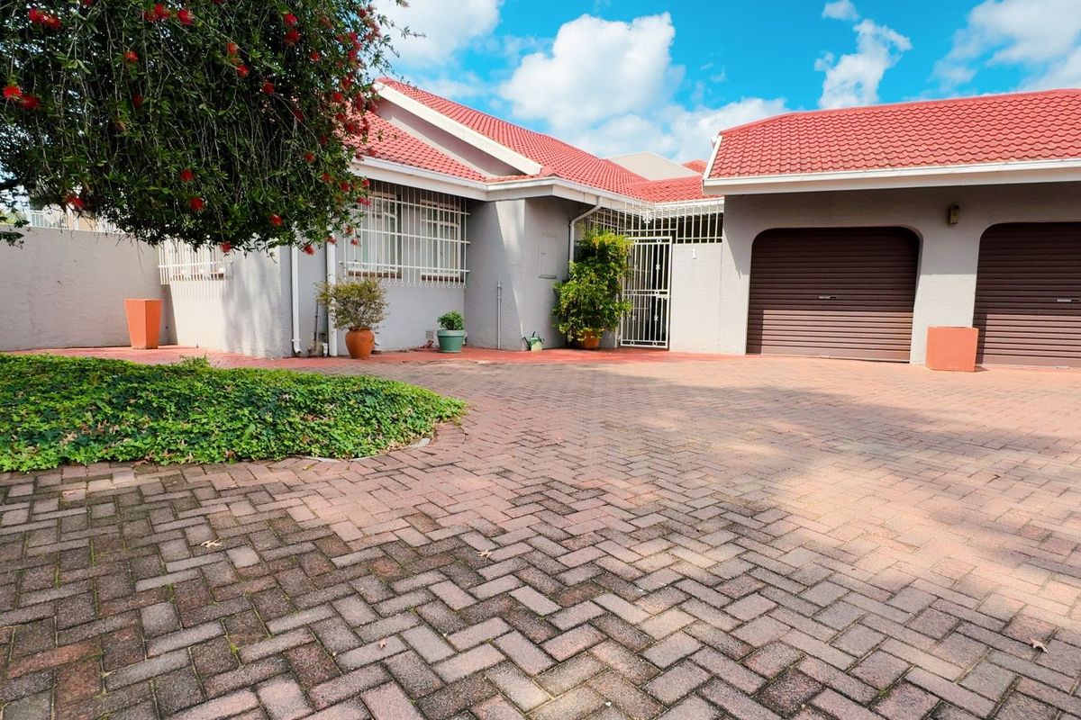 Rare find Three bedroom simplex townhouse in Three Rivers Proper - Photo 2