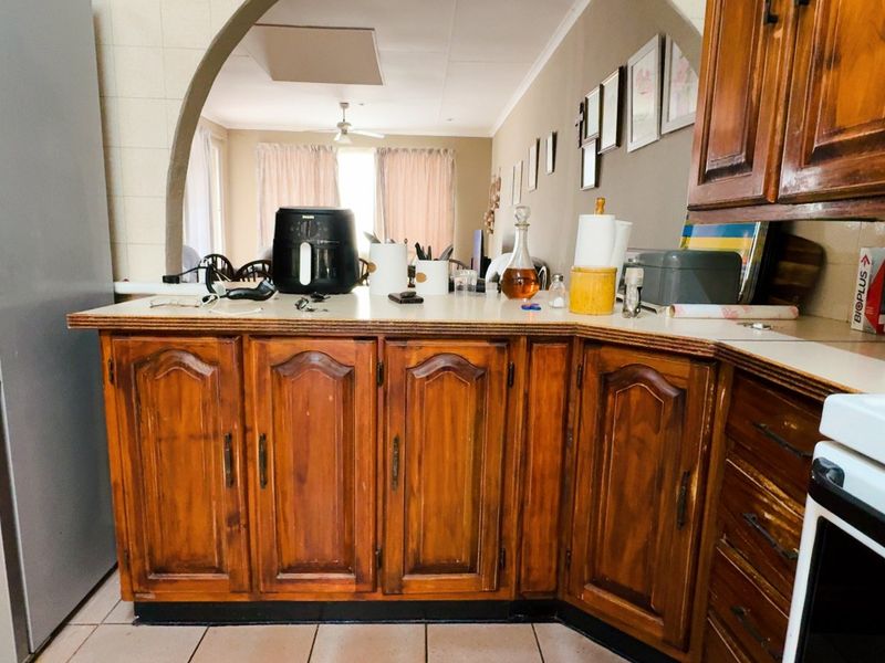 Rare find Three bedroom simplex townhouse in Three Rivers Proper - Photo 6