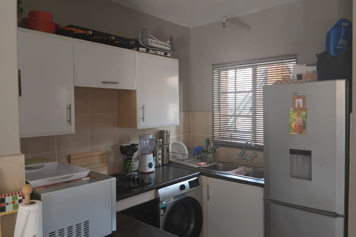 Two bedroom apartment - Photo 2