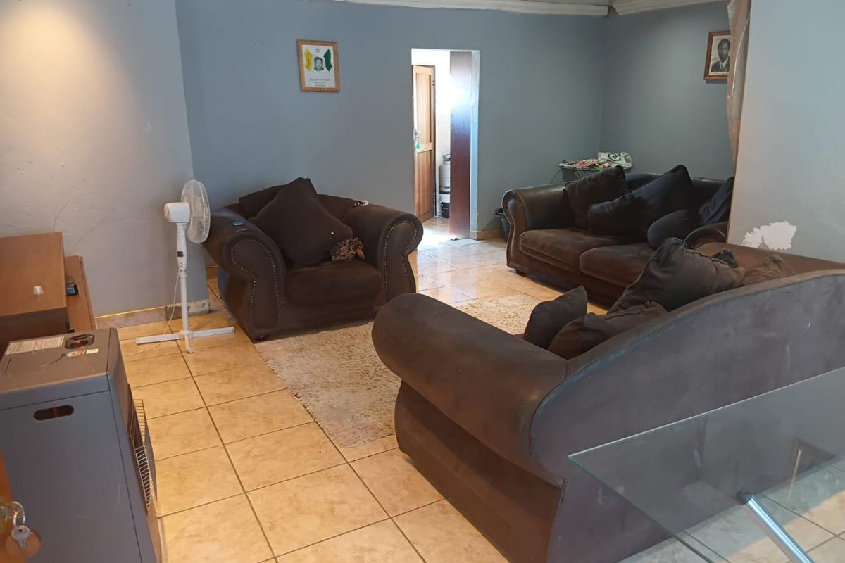 Stand Alone House - Photo 5