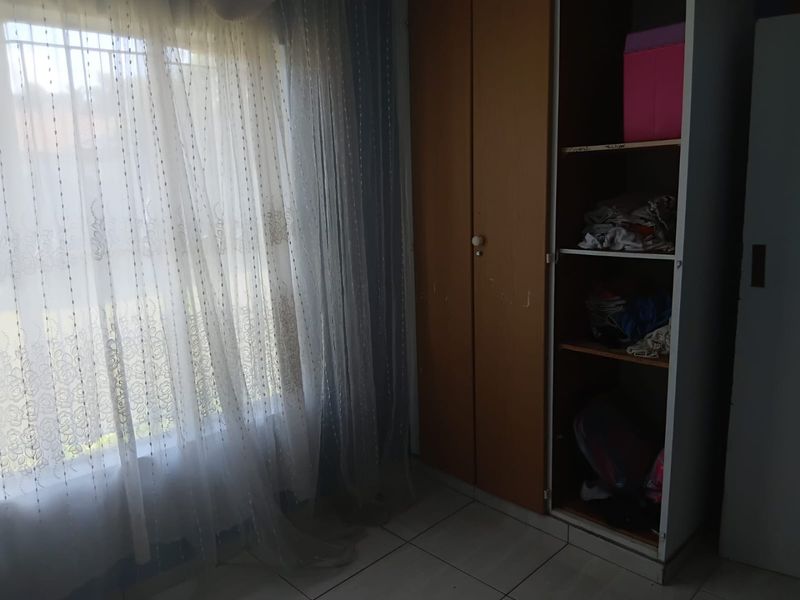 Stand Alone House - Photo 10