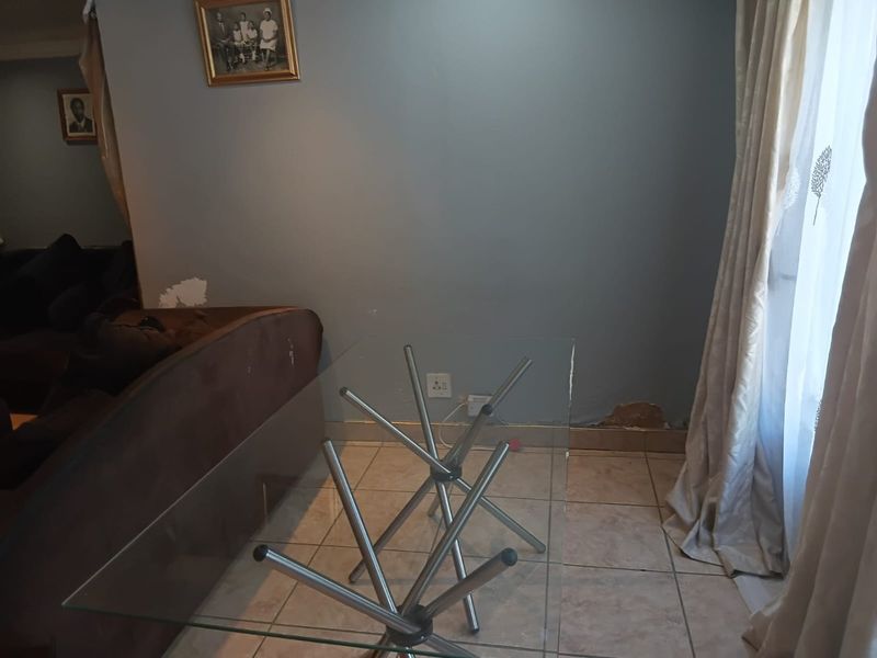Family Haven in Theresapark with Double Garage - Photo 7