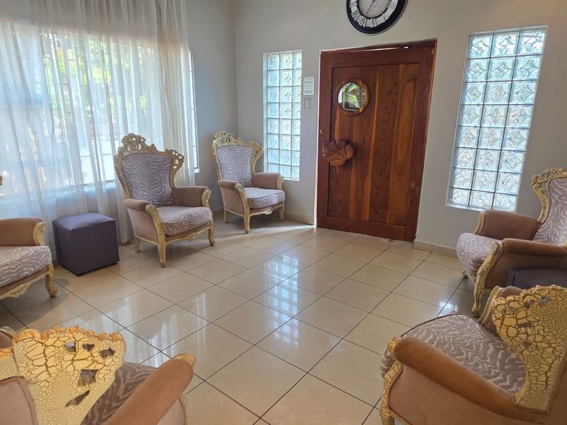 SPACIOUS FAMILY HOME IN ERASMIA  - Photo 5