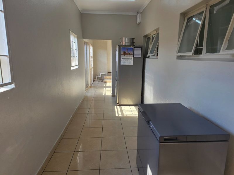 SPACIOUS FAMILY HOME IN ERASMIA  - Photo 10