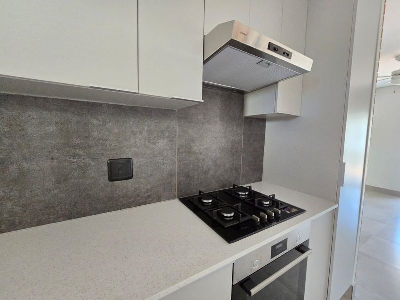 BRAND NEW 3-BEDROOM APARTMENT FOR SALE – 1 ON YORK - Photo 4