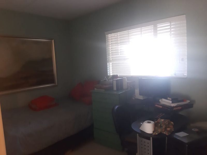 CHARMING 3 BEDROOM TOWNHOUSE - Photo 8