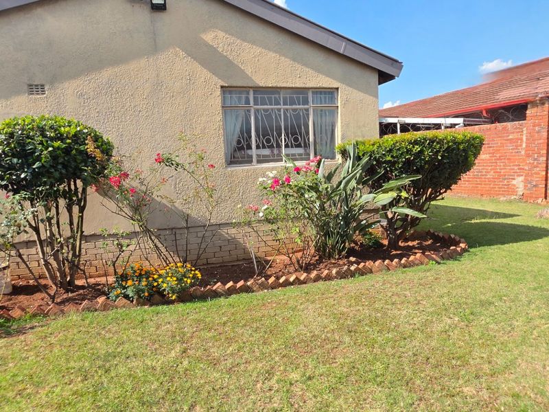 FIRST -TIME OFFERING IN LAUDIUM - Photo 4