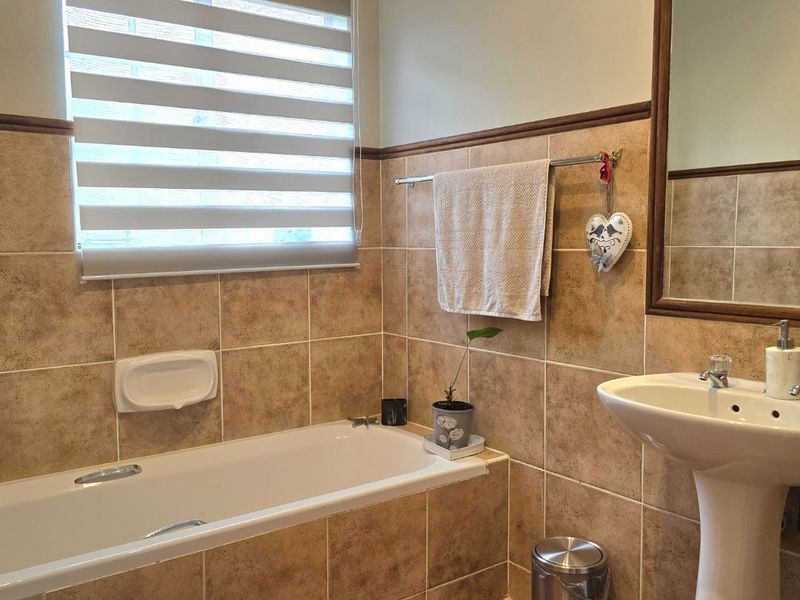 LOCATION...LOCATION... - Photo 8