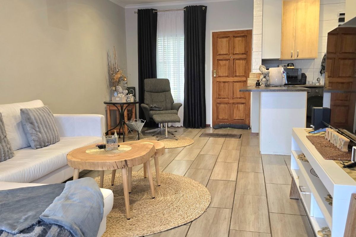 LOCATION...LOCATION... - Photo 2