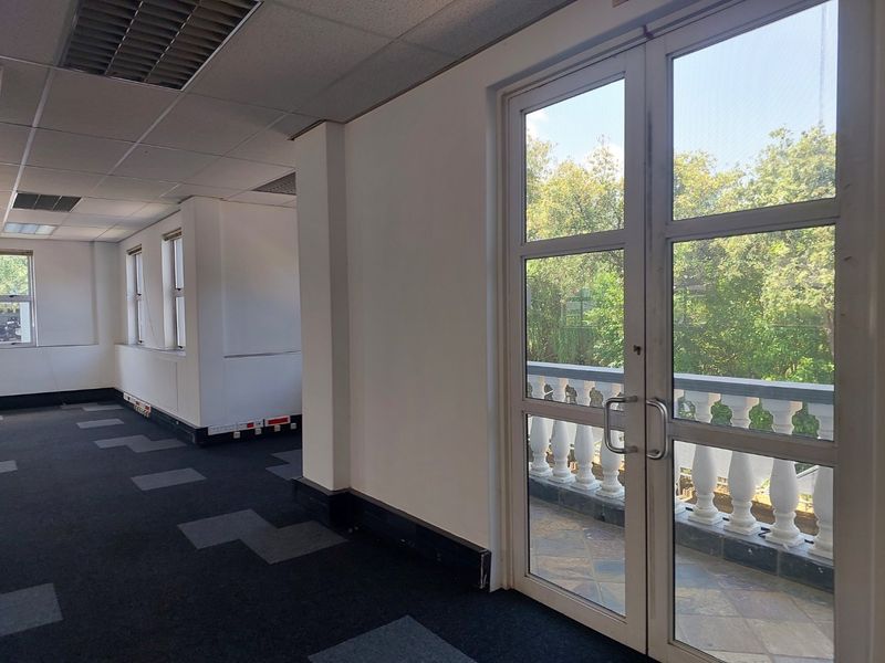 Prime Ground Floor Office To Let in Bryanston - Photo 5