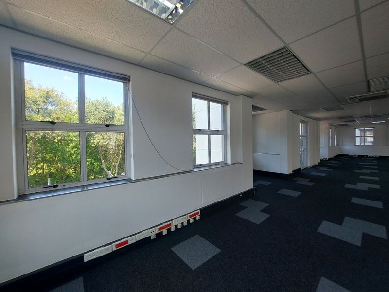 Prime Ground Floor Office To Let in Bryanston - Photo 8
