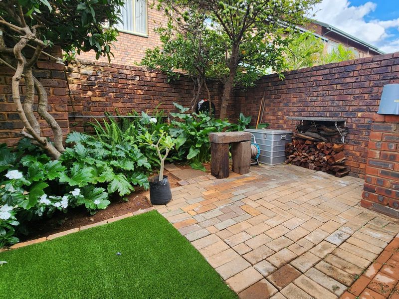 Two Bedroom Townhouse For Sale - Photo 2