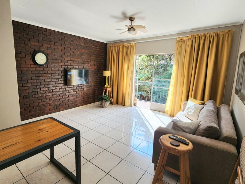 Two Bedroom Townhouse For Sale - Photo 10
