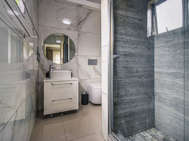 Modern Family Living Meets Effortless Style  - Photo 2