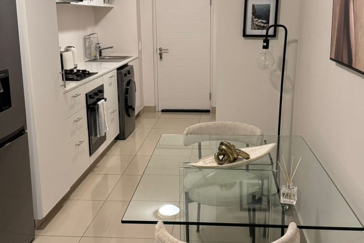 2 Bedrooms, 1 Bathroom Apartment To Let In Umhlanga, Durban - Photo 2