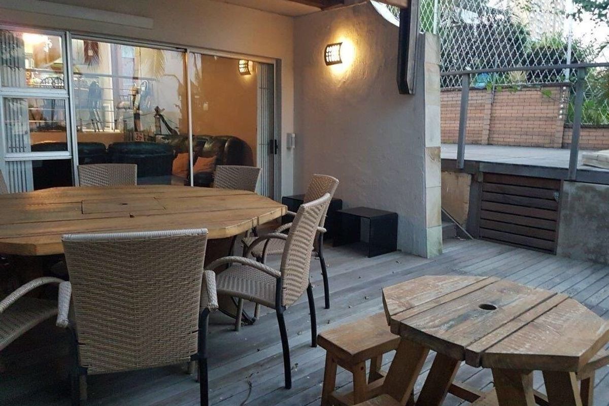 3 Storey Home Within A  Complex - Close To The Beach And Umhlanga Village - Photo 3