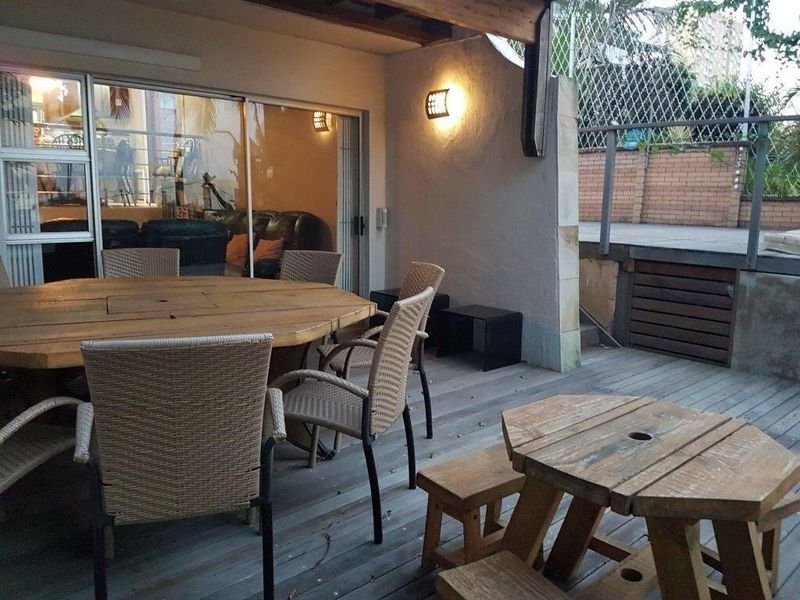 3 Storey Home Within A  Complex - Close To The Beach And Umhlanga Village - Photo 3