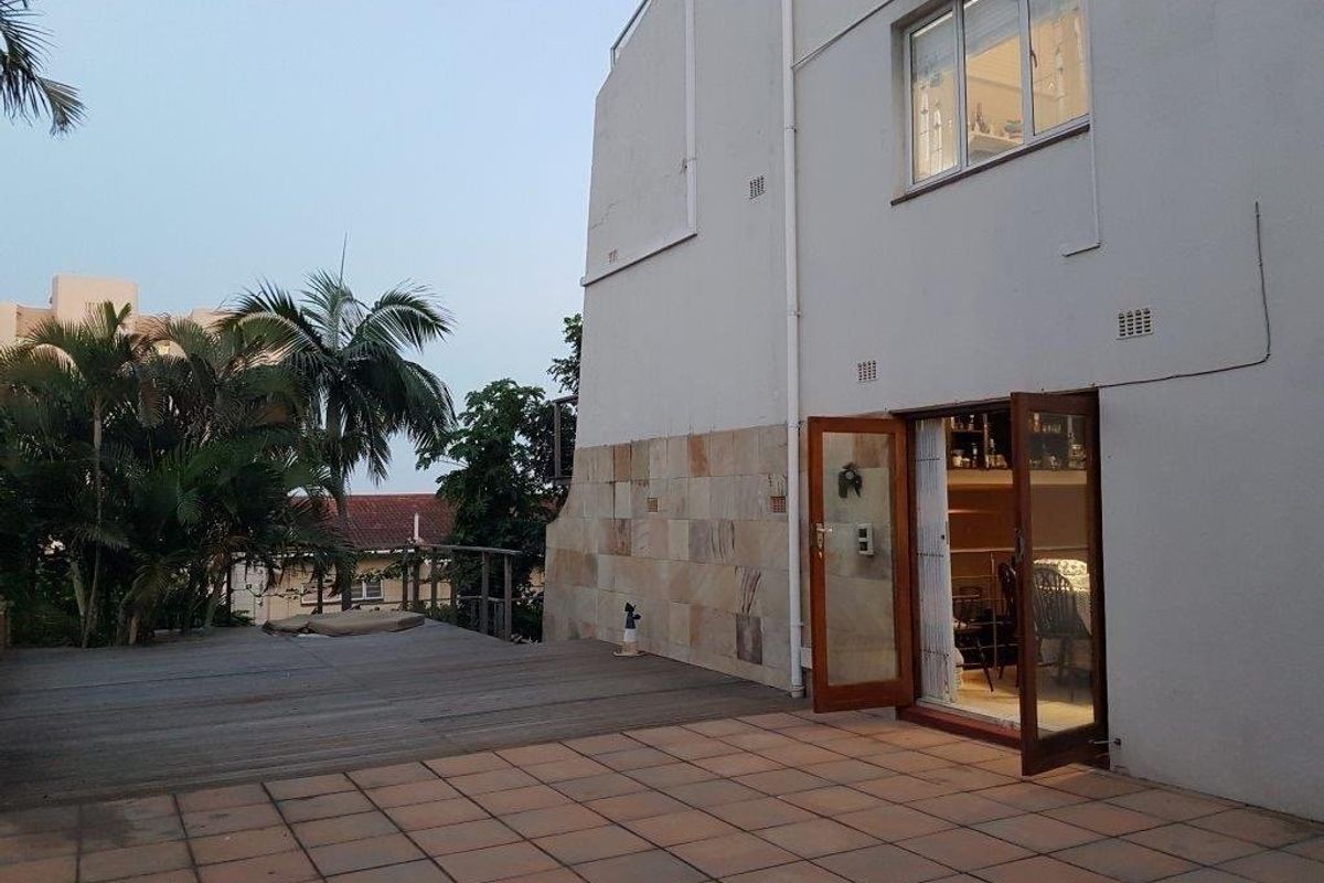 3 Storey Home Within A  Complex - Close To The Beach And Umhlanga Village - Photo 5