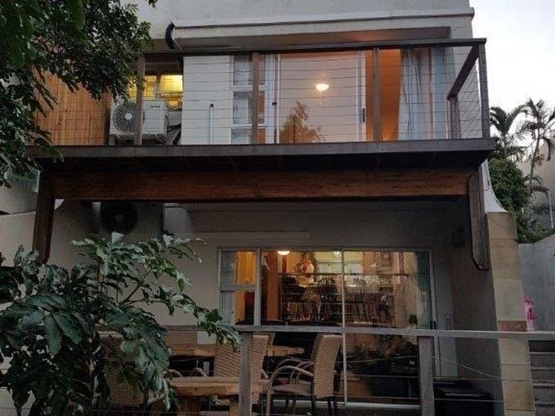 3 Storey Home Within A  Complex - Close To The Beach And Umhlanga Village - Photo 4