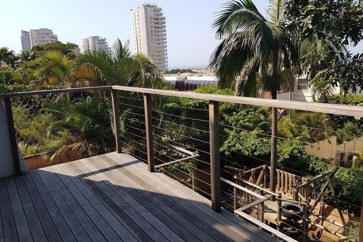 3 Storey Home Within A  Complex - Close To The Beach And Umhlanga Village - Photo 2