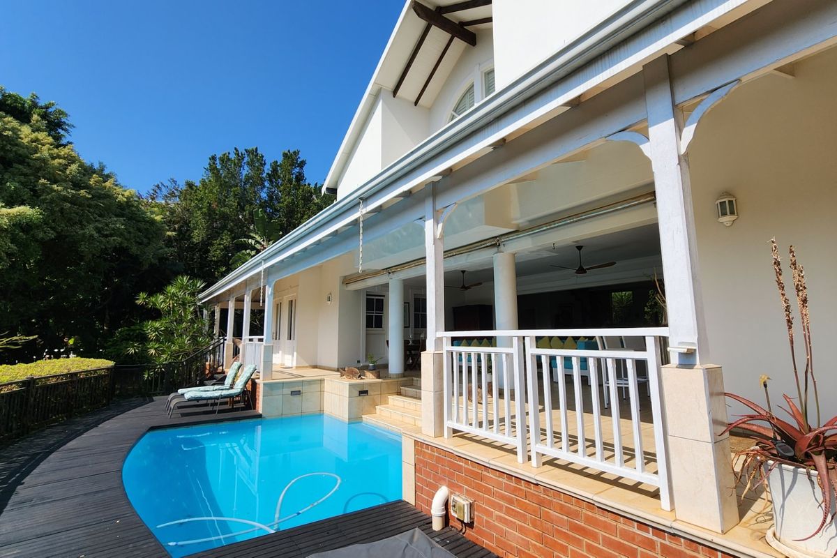 Luxurious 4 bed Home with Pool in Mount Edgecombe Golf Estate - EXCELLENT address - Photo 4